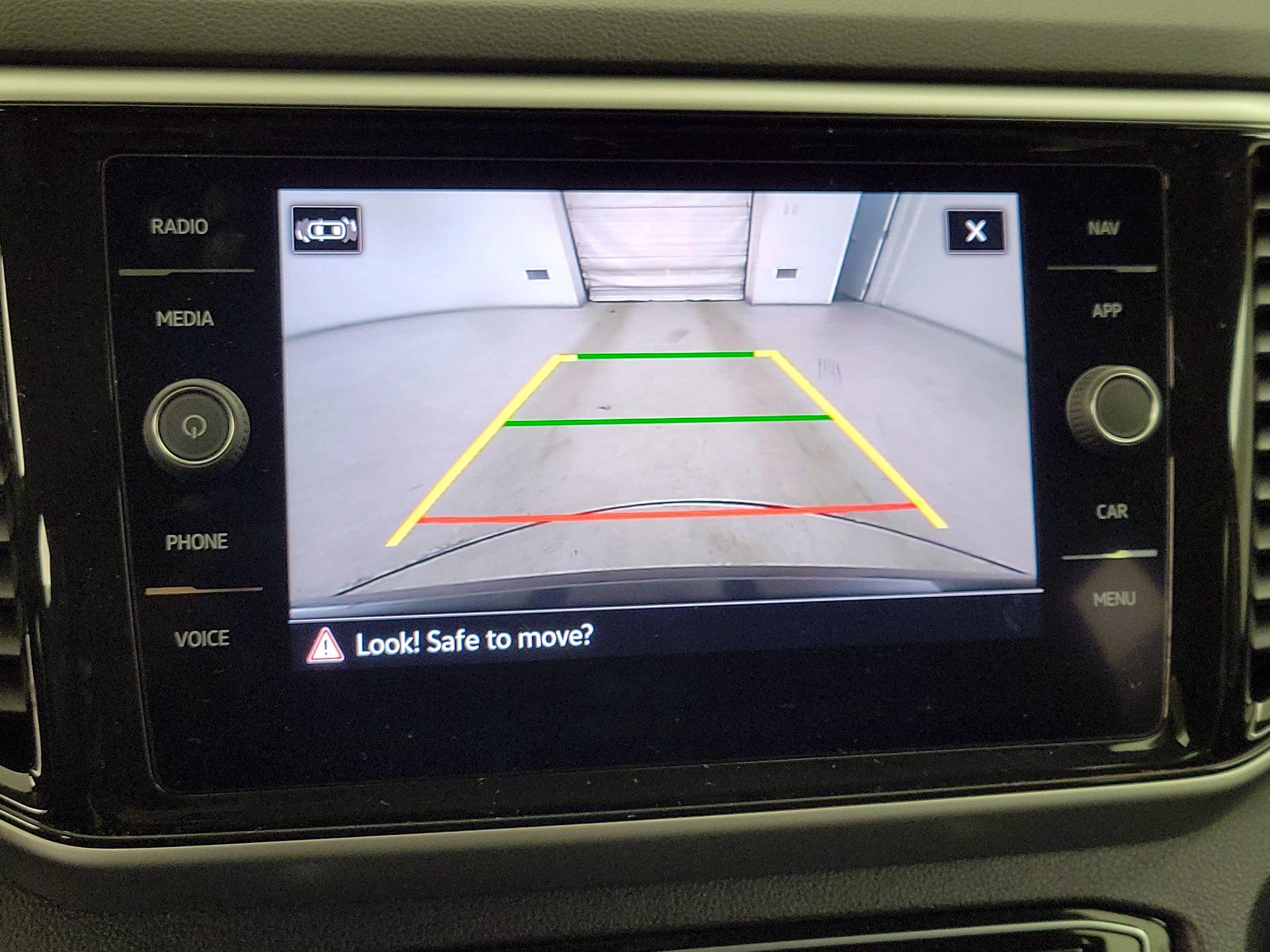 Thumbnail: 2022 Volkswagen Atlas - 15