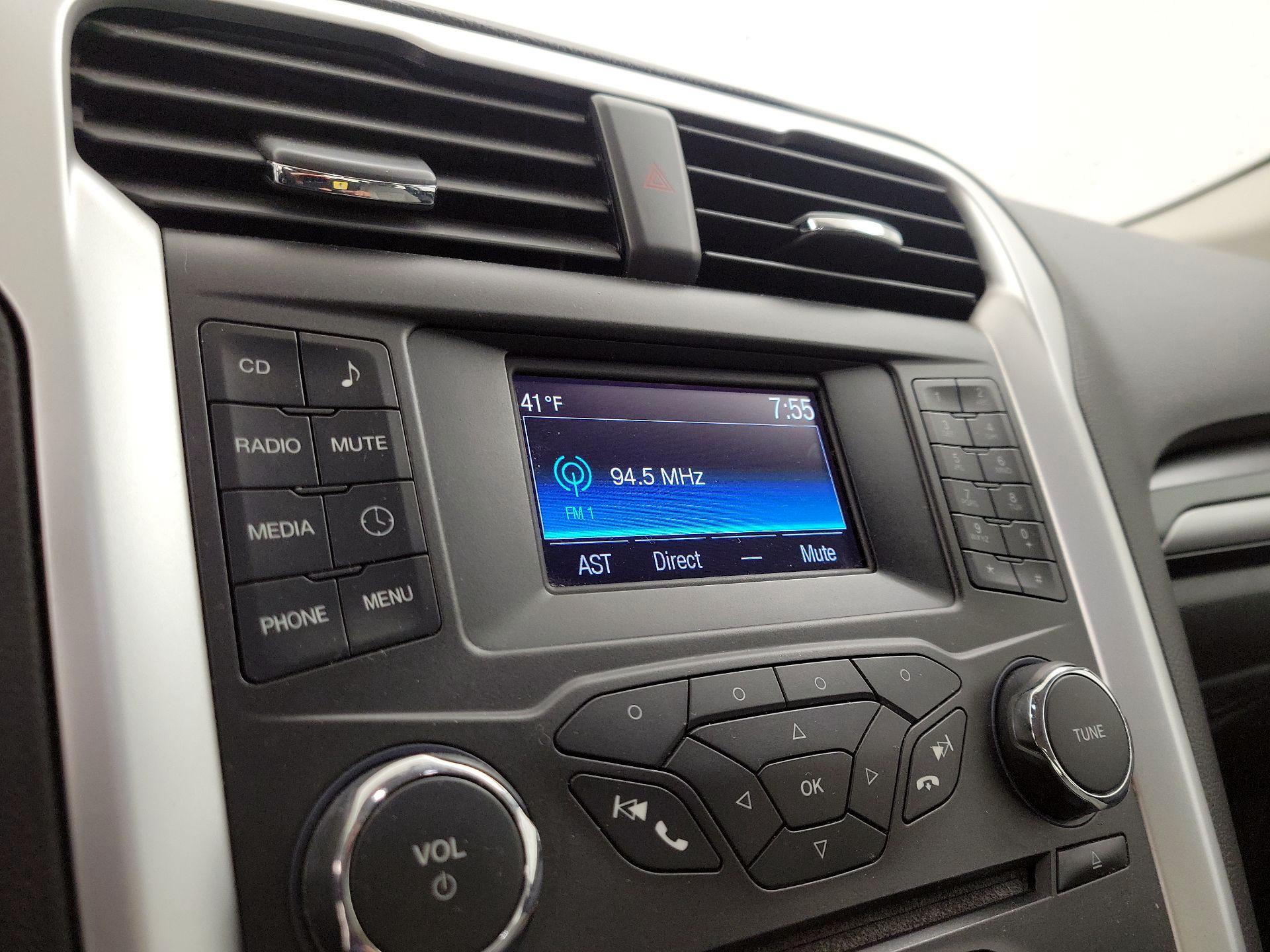 Thumbnail: 2016 Ford Fusion - 15