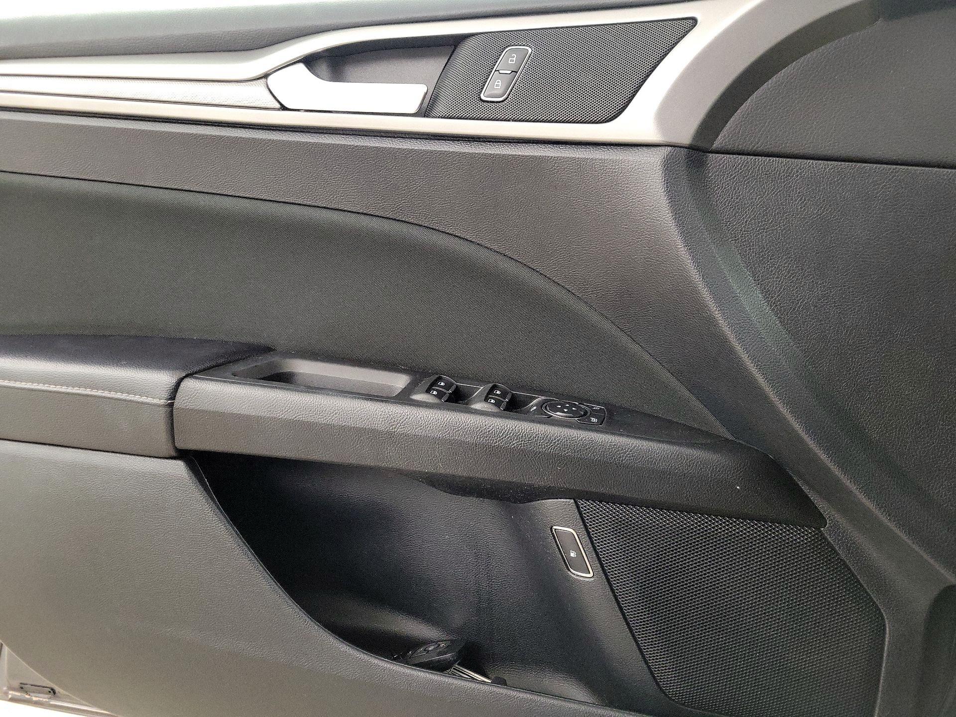 Thumbnail: 2019 Ford Fusion - 12