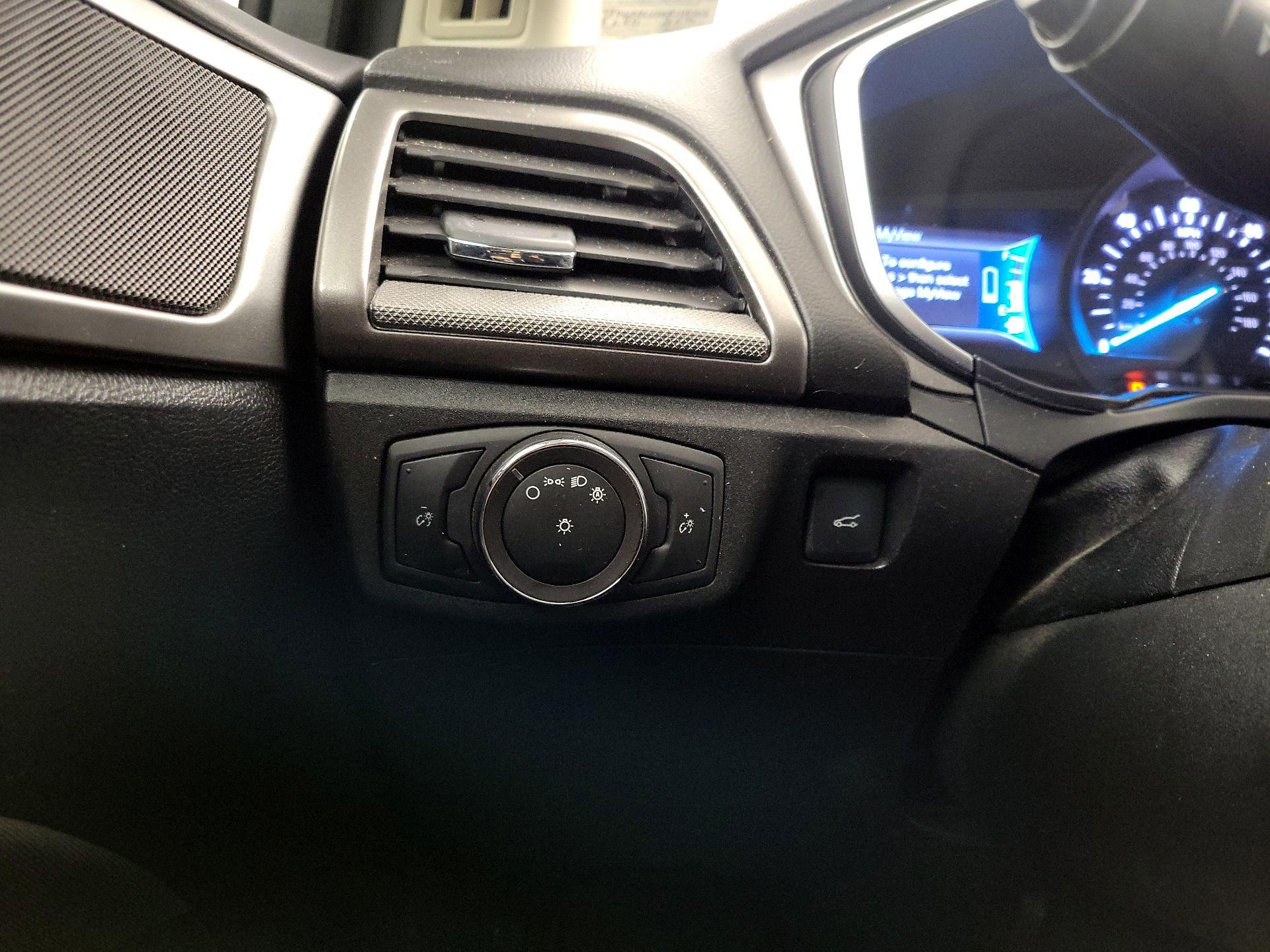 Thumbnail: 2019 Ford Fusion - 13