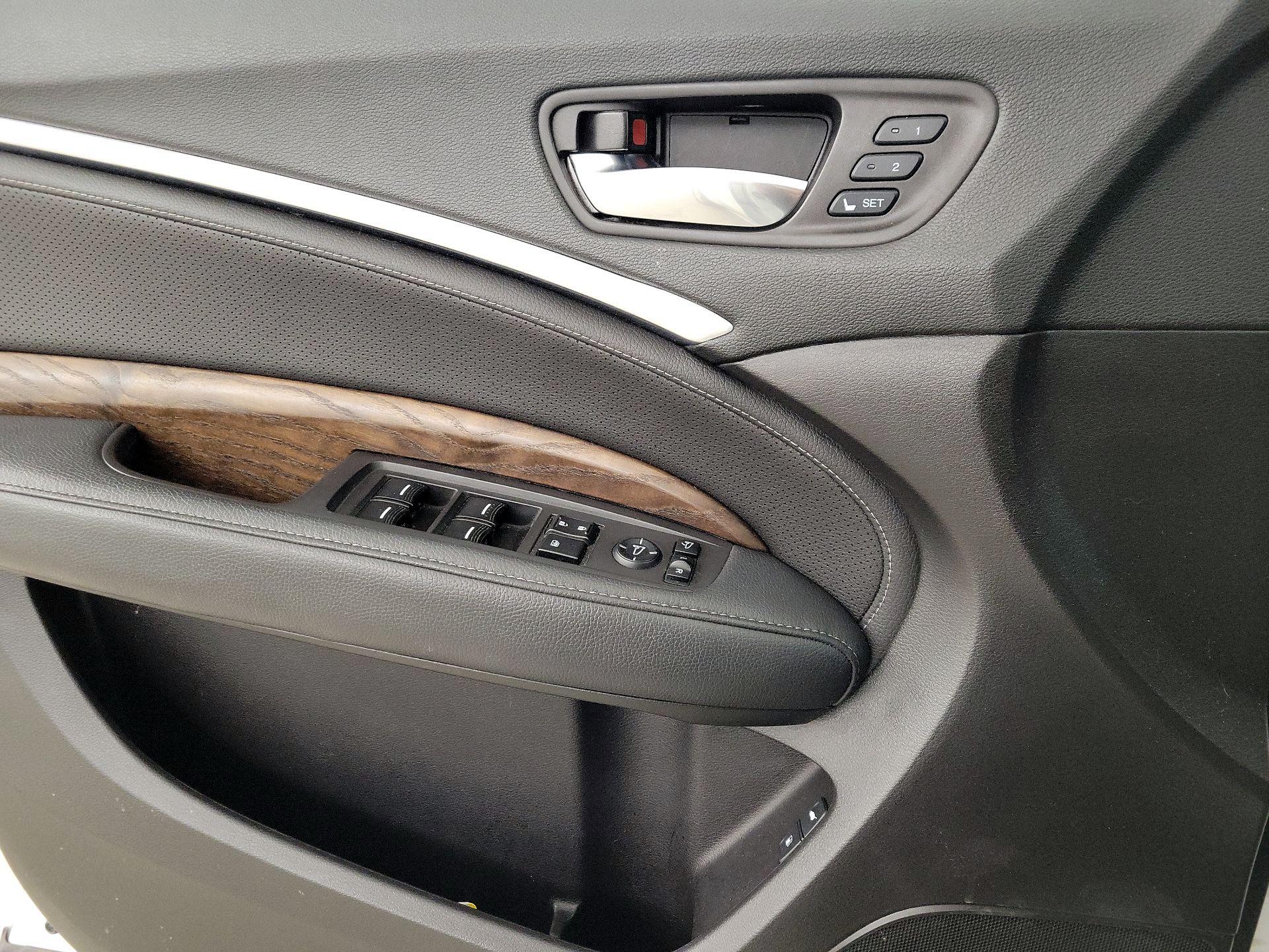 Thumbnail: 2019 Acura MDX - 12