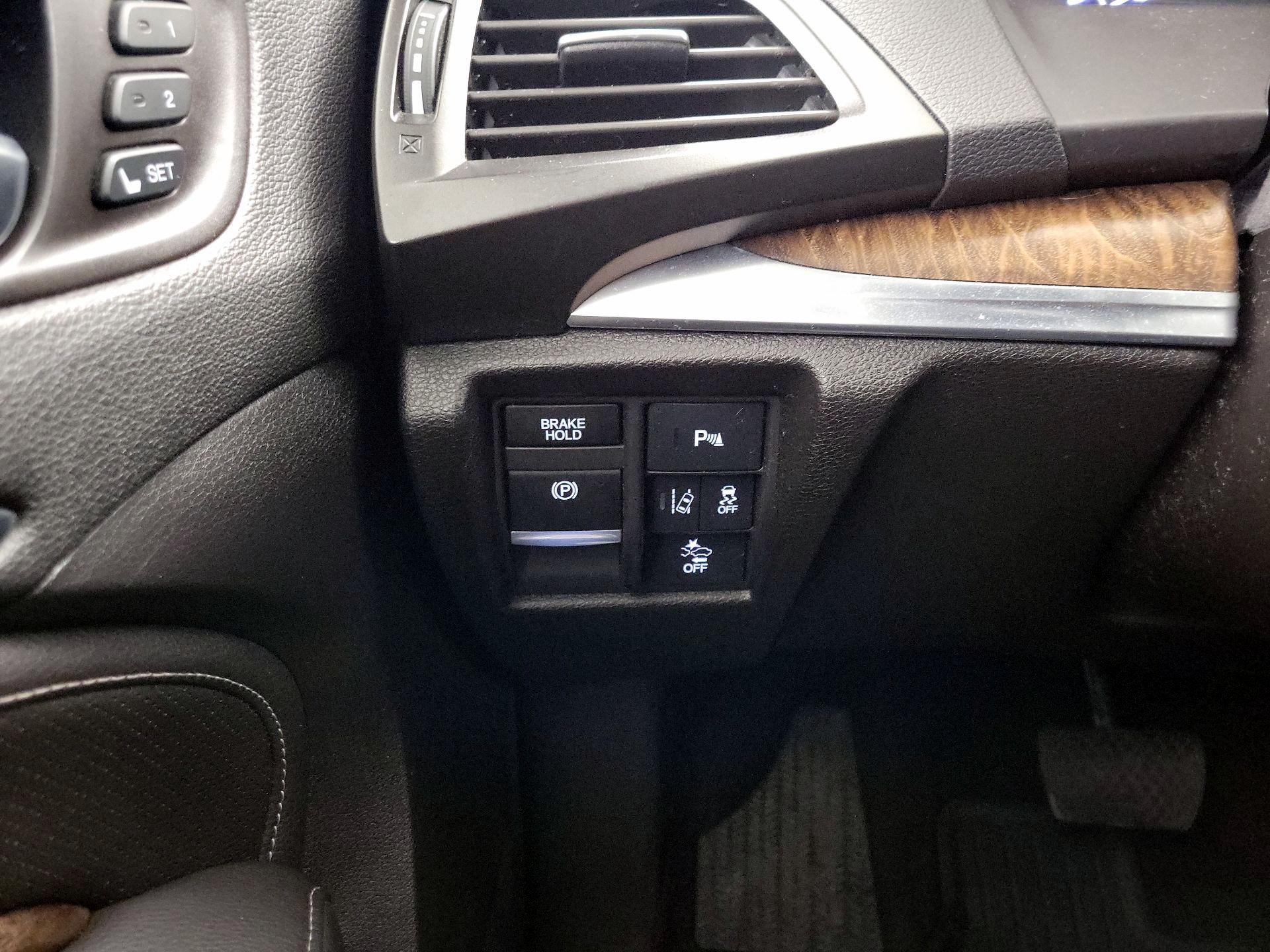 Thumbnail: 2019 Acura MDX - 13