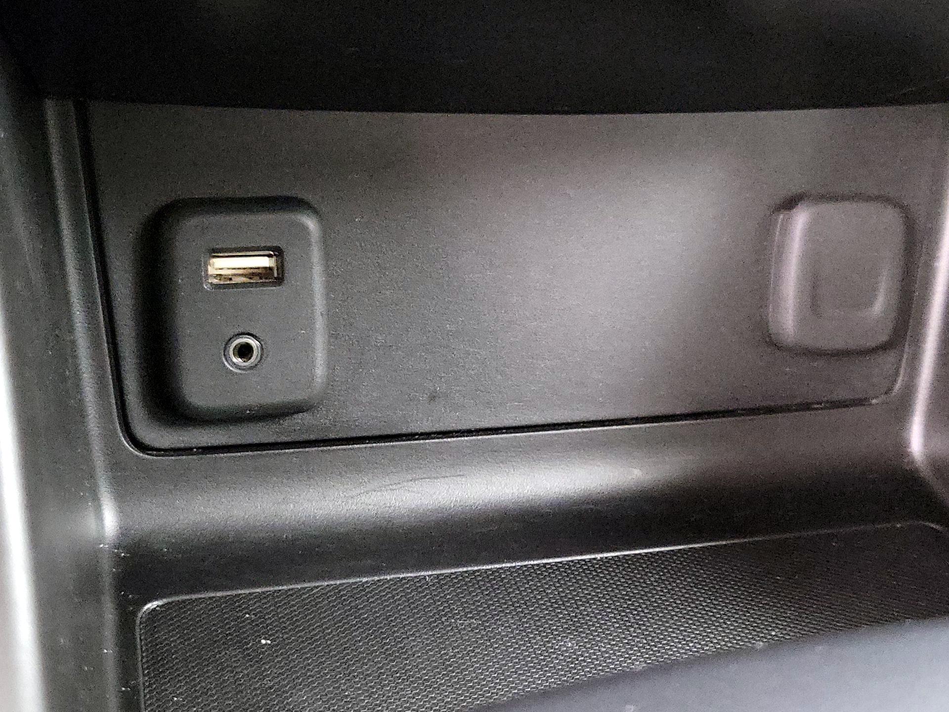 Thumbnail: 2018 GMC Canyon - 18