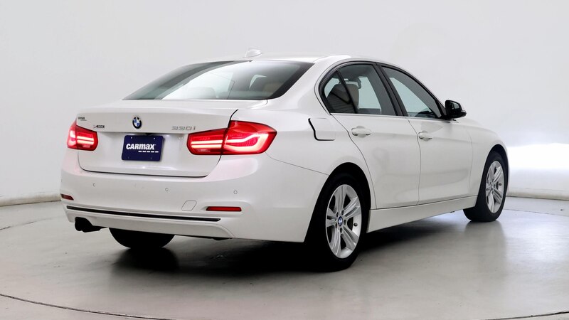 2017 BMW 3 Series 330xi 8