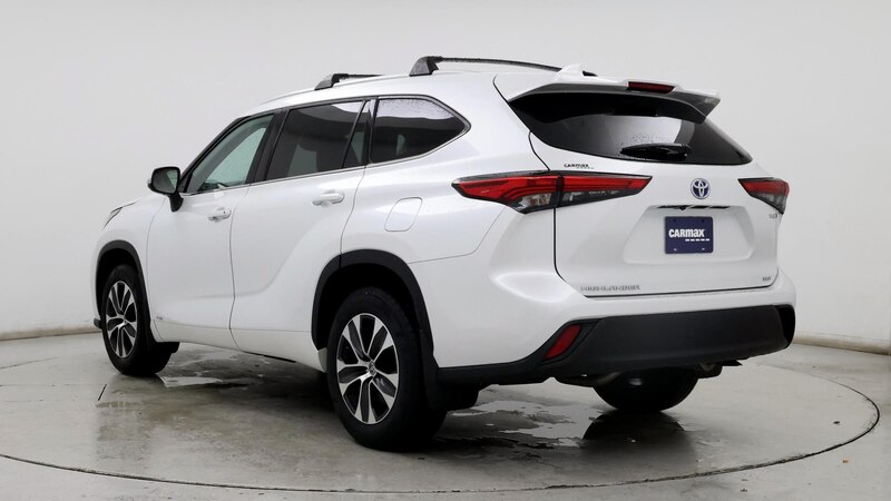 2022 Toyota Highlander XLE 2