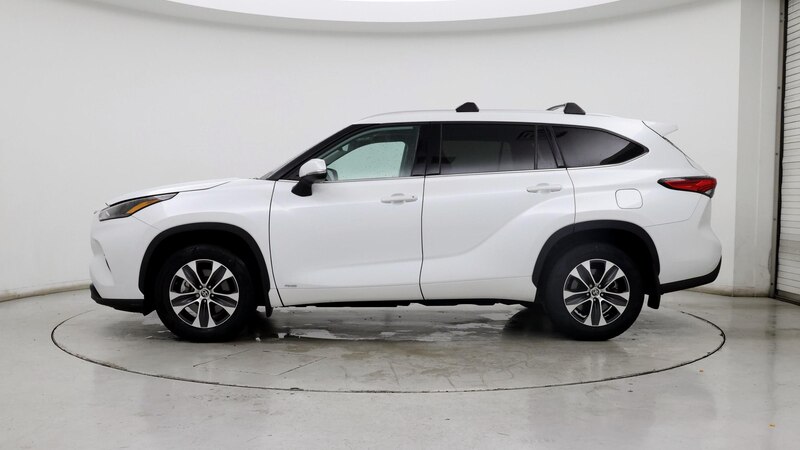 2022 Toyota Highlander XLE 3