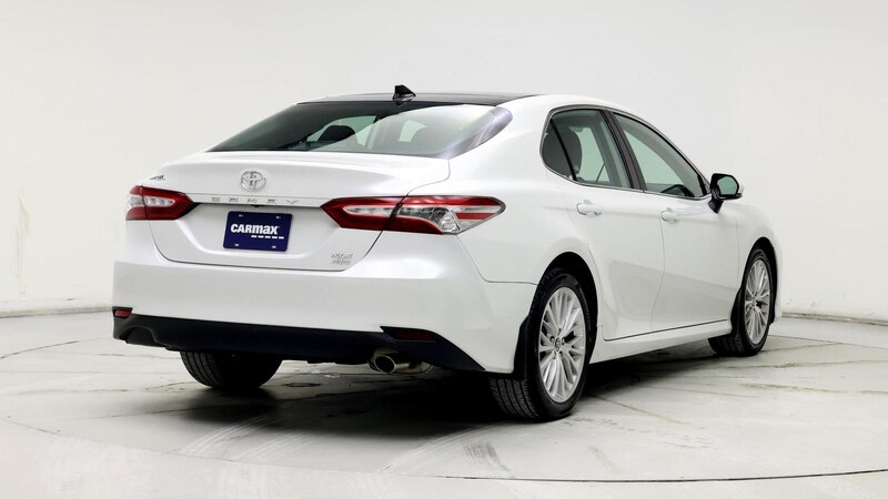 2020 Toyota Camry XLE 8