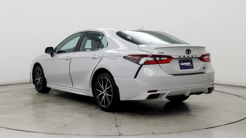 2024 Toyota Camry SE 2