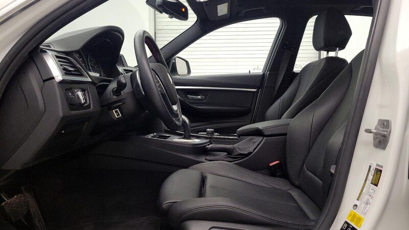 2018 BMW 3 Series 330xi 11