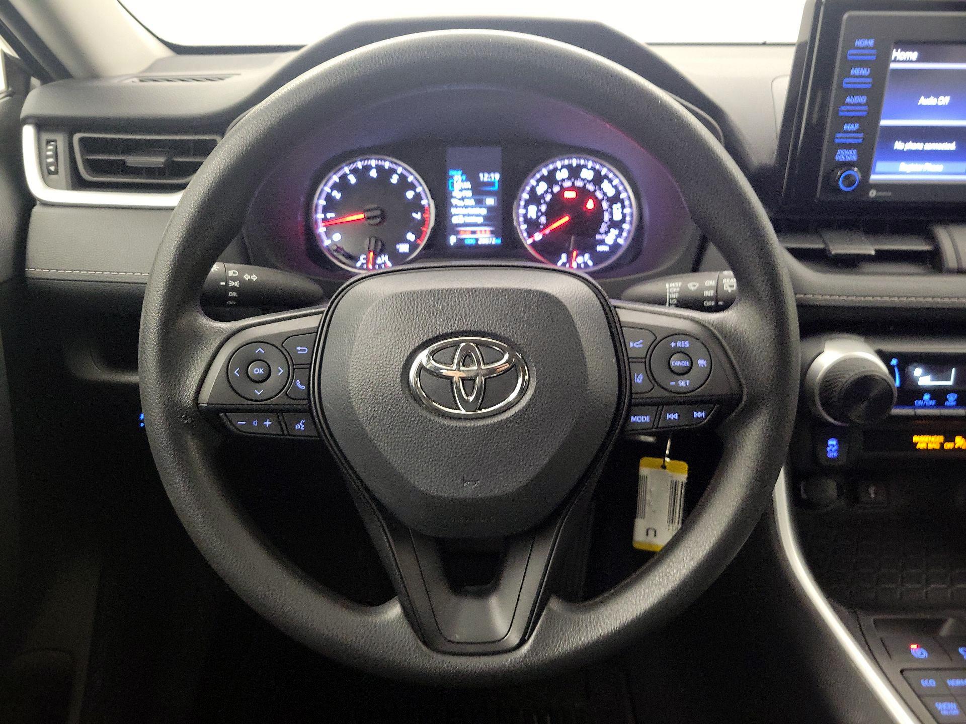 Thumbnail: 2022 Toyota RAV4 - 10