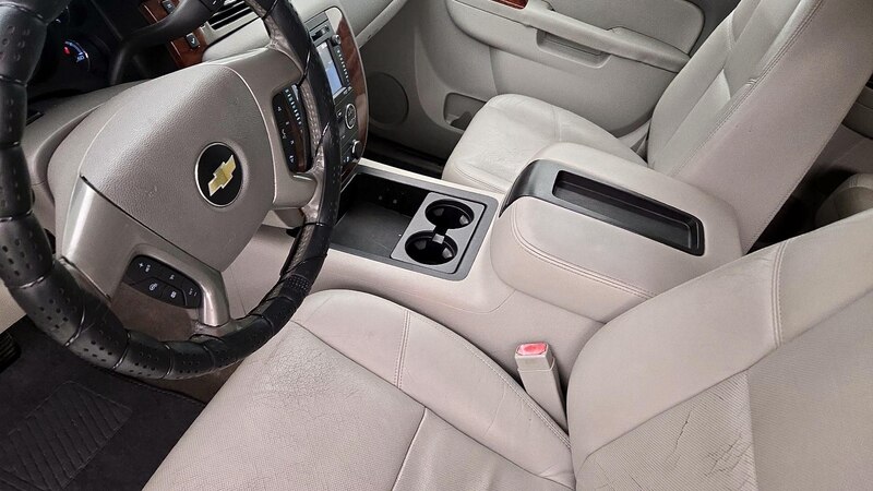 2013 Chevrolet Tahoe LTZ 11