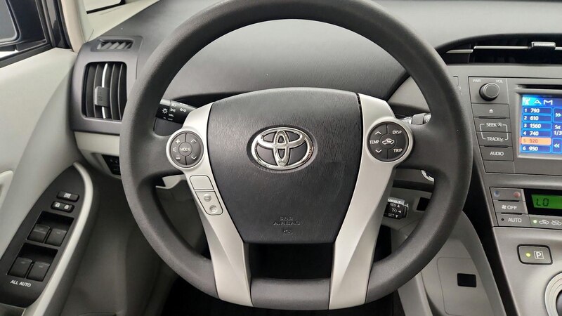 2014 Toyota Prius Two 10