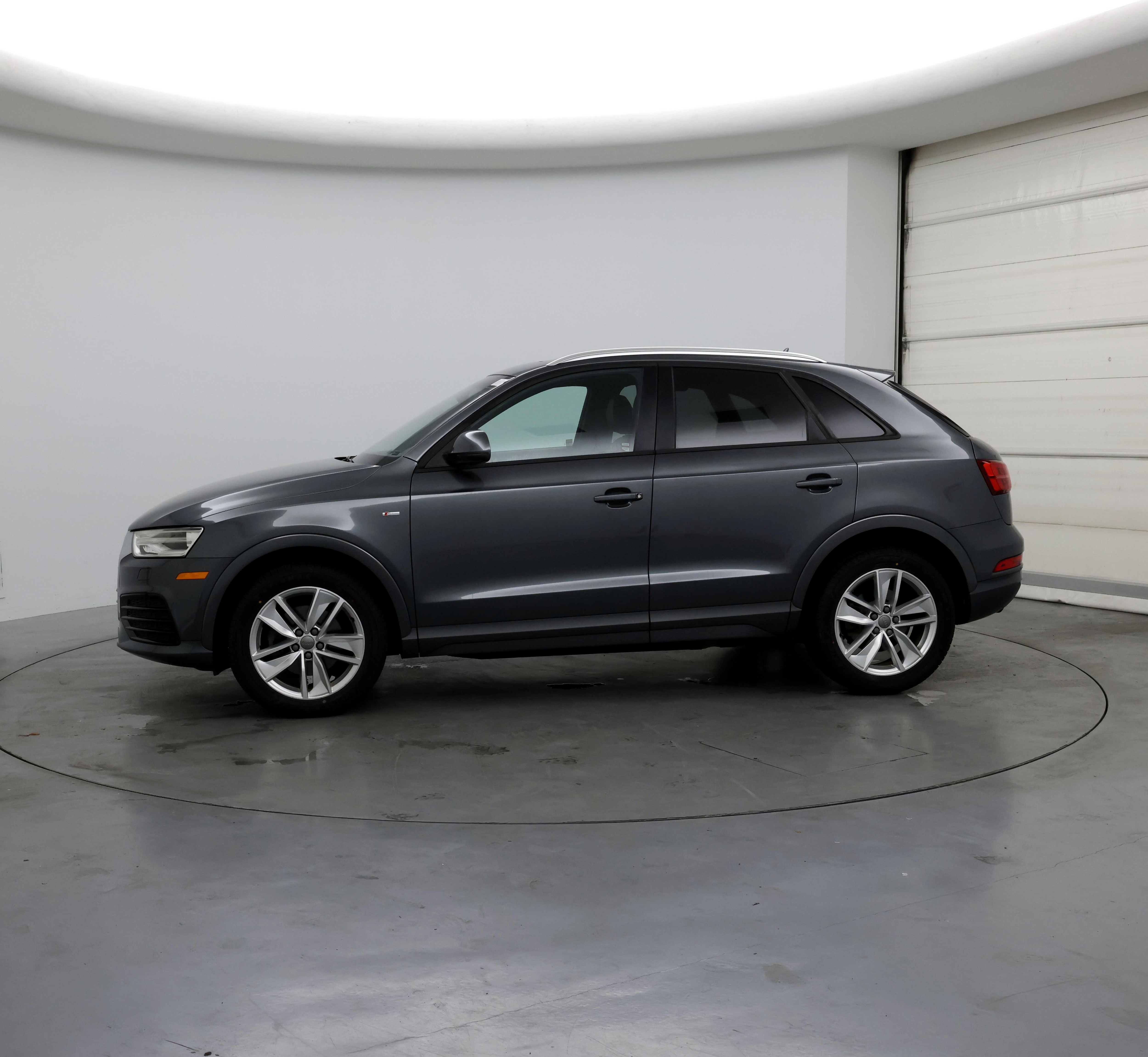 Thumbnail: 2018 Audi Q3 - 3
