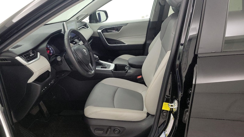 2022 Toyota RAV4 XLE Premium 11