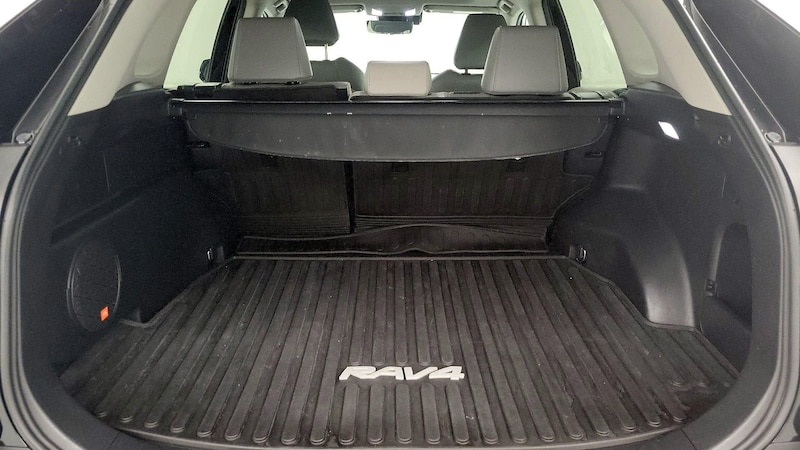 2022 Toyota RAV4 XLE Premium 22