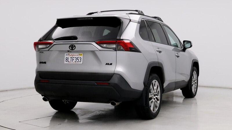 2019 Toyota RAV4 XLE Premium 8