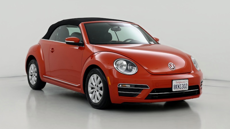 2019 Volkswagen Beetle SE Hero Image