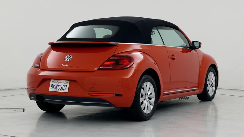 2019 Volkswagen Beetle SE 8