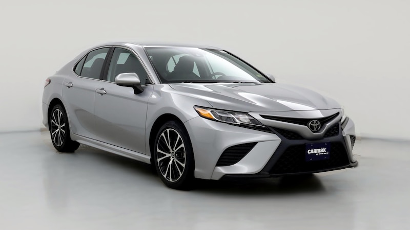 2019 Toyota Camry SE Hero Image