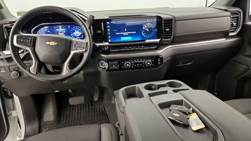2024 Chevrolet Silverado 2500 LT 9