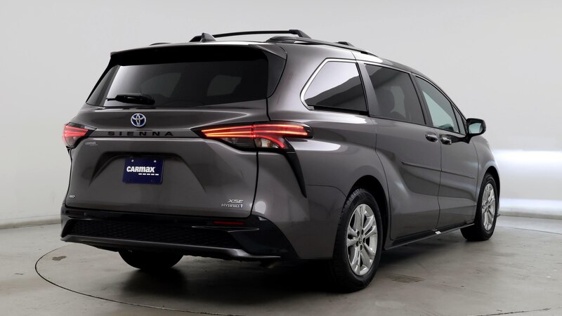 2022 Toyota Sienna XSE 8