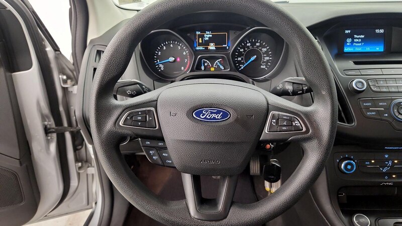 2015 Ford Focus SE 10