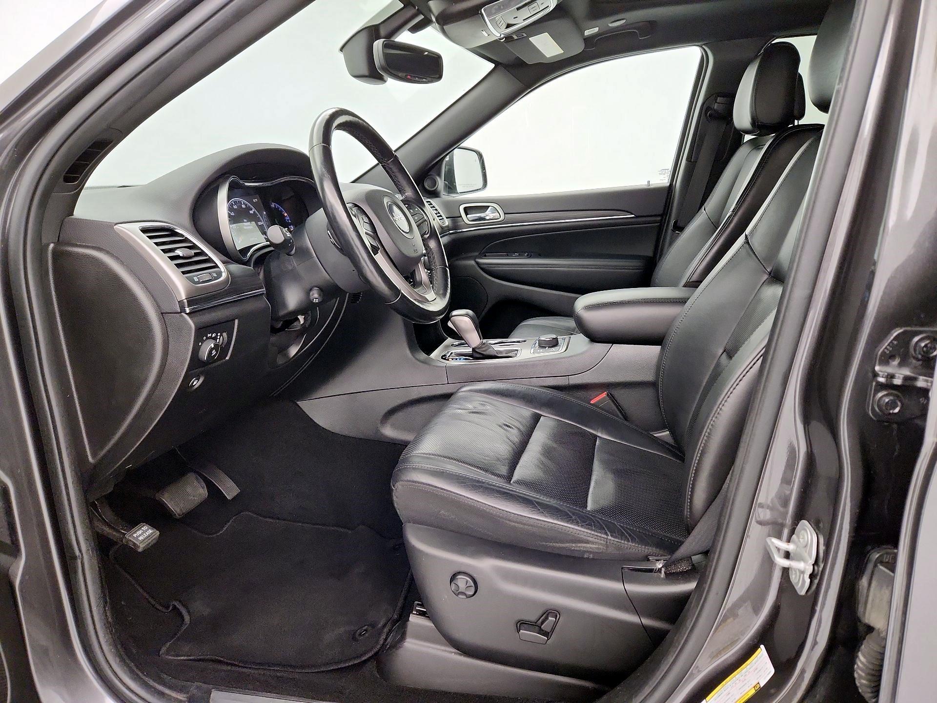 Thumbnail: 2020 Jeep Grand Cherokee - 11