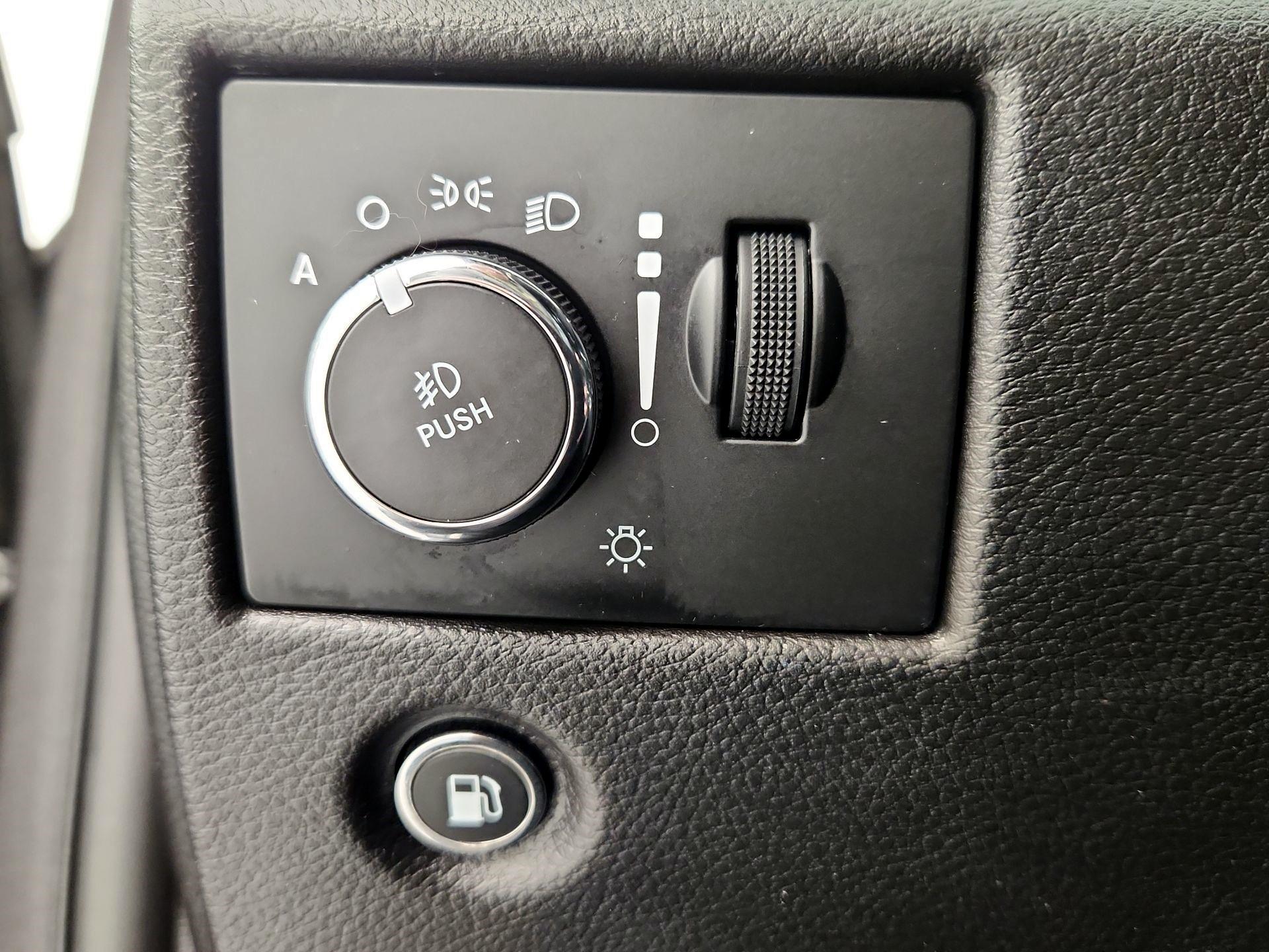 Thumbnail: 2020 Jeep Grand Cherokee - 13