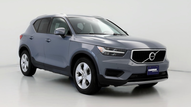 2020 Volvo XC40 T4 Momentum Hero Image