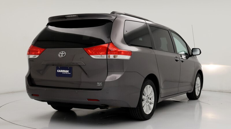 2014 Toyota Sienna XLE 8