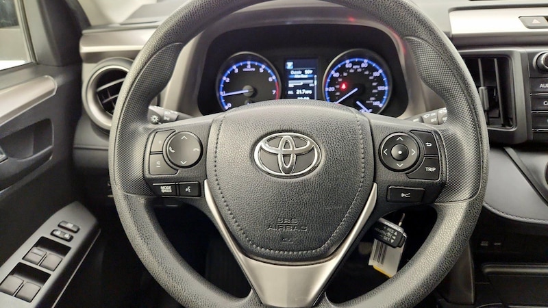 2018 Toyota RAV4 LE 10