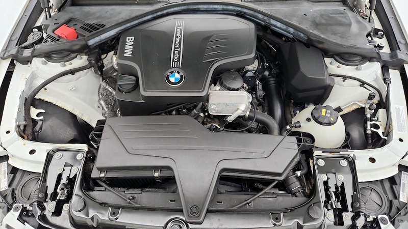 2015 BMW 3 Series 320i 23