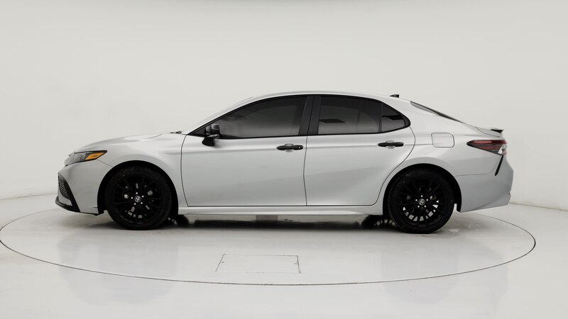 2022 Toyota Camry SE 3