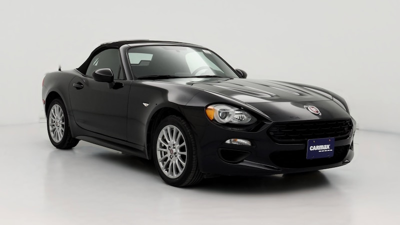 2017 Fiat 124 Spider Classica Hero Image