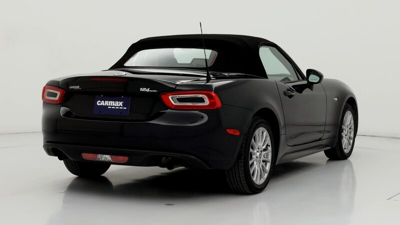 2017 Fiat 124 Spider Classica 8