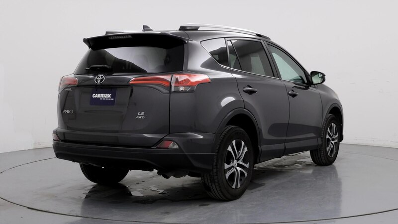 2016 Toyota RAV4 LE 8