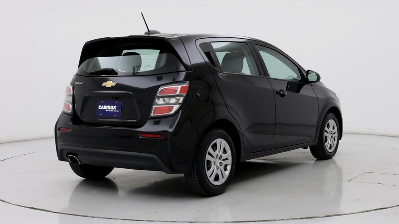 2020 Chevrolet Sonic LT 8