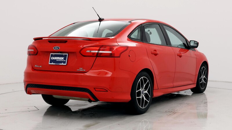 2015 Ford Focus SE 8