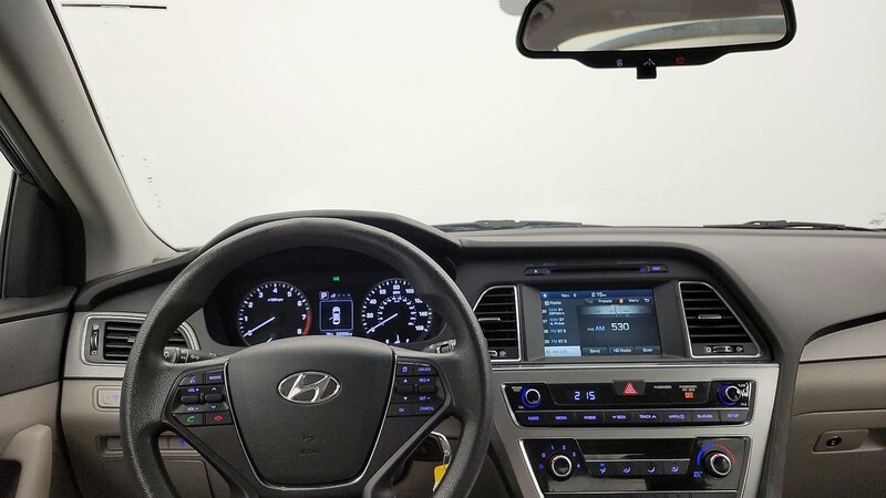 2016 Hyundai Sonata SE 10