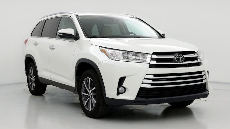 2019 Toyota Highlander XLE Hero Image