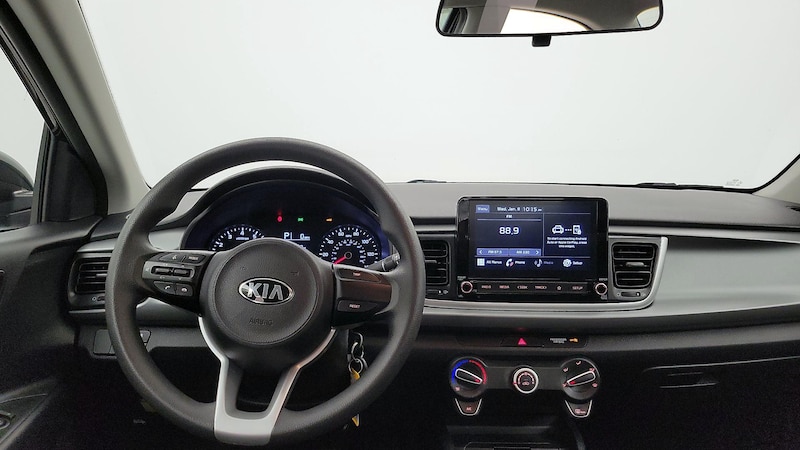 2021 Kia Rio S 10