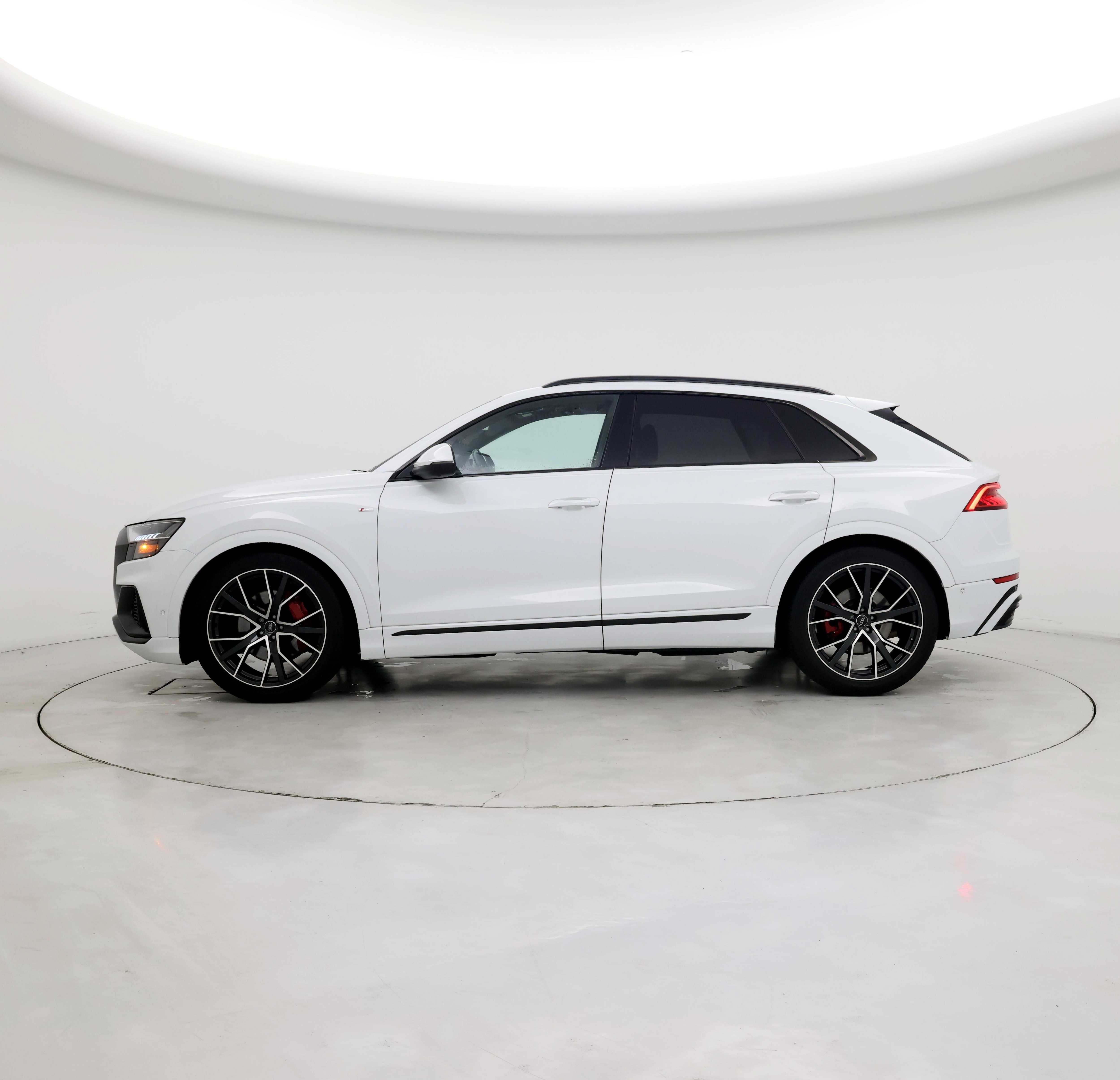 Thumbnail: 2019 Audi Q8 - 3