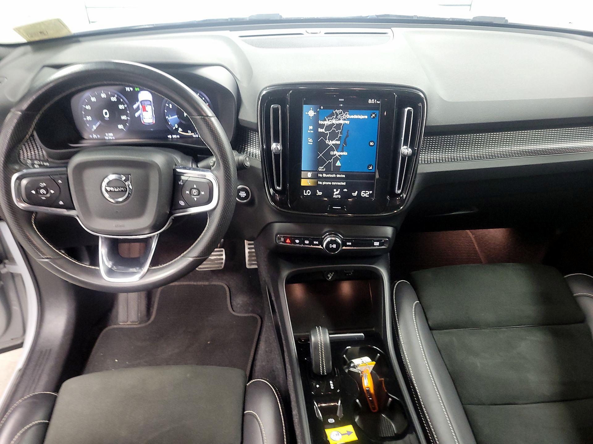 Thumbnail: 2021 Volvo XC40 - 9