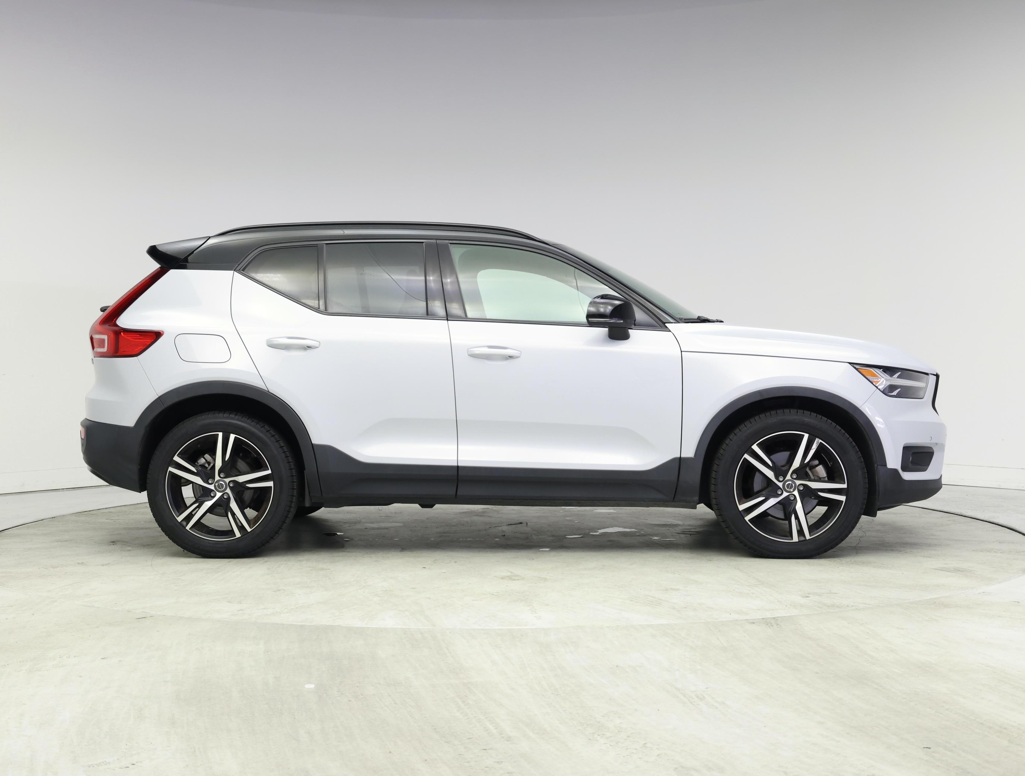 Thumbnail: 2021 Volvo XC40 - 7