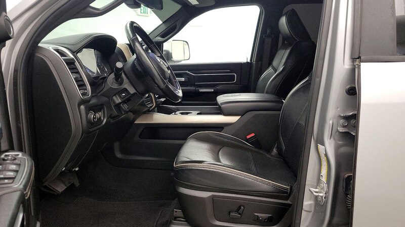 2019 RAM 3500 Laramie 11