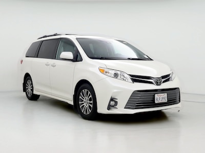 2020 Toyota Sienna XLE -
                Los Angeles, CA