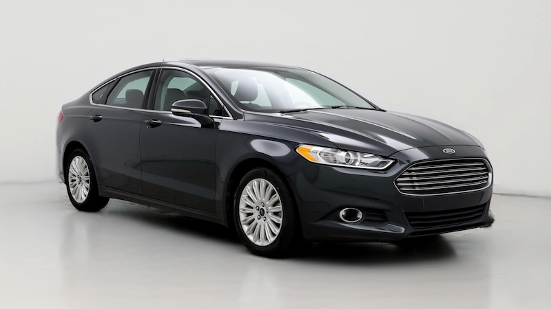 2016 Ford Fusion SE Hero Image