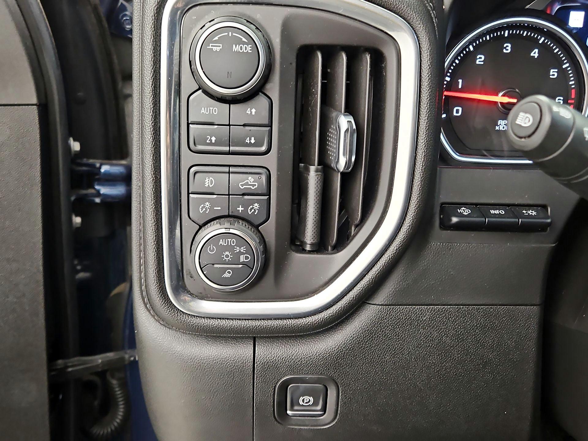 Thumbnail: 2020 Chevrolet Silverado 2500 - 13