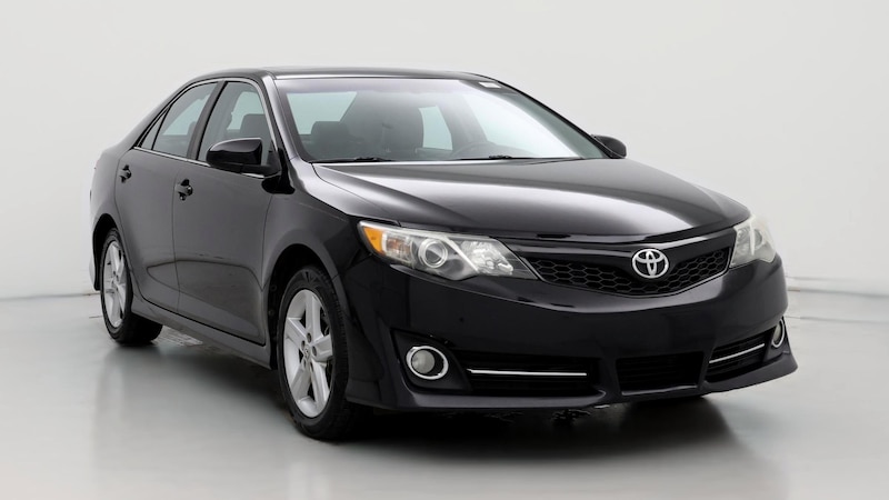 2014 Toyota Camry SE Hero Image