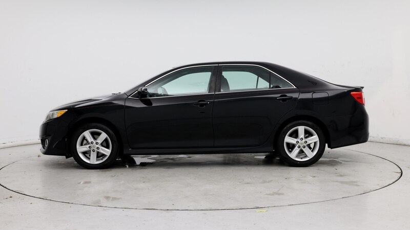 2014 Toyota Camry SE 3